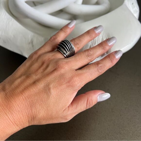 Swatch Silver-Tone Sculptural Band Ring 
Size 6 - Picture 2 of 4